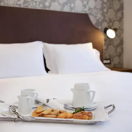 杜卡德奥丝塔奥斯塔酒店 4*